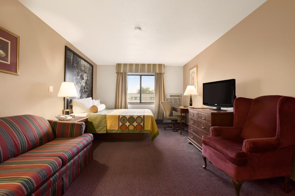 Hotel Super 8 By Wyndham Milwaukee Airport Pokoj fotografie