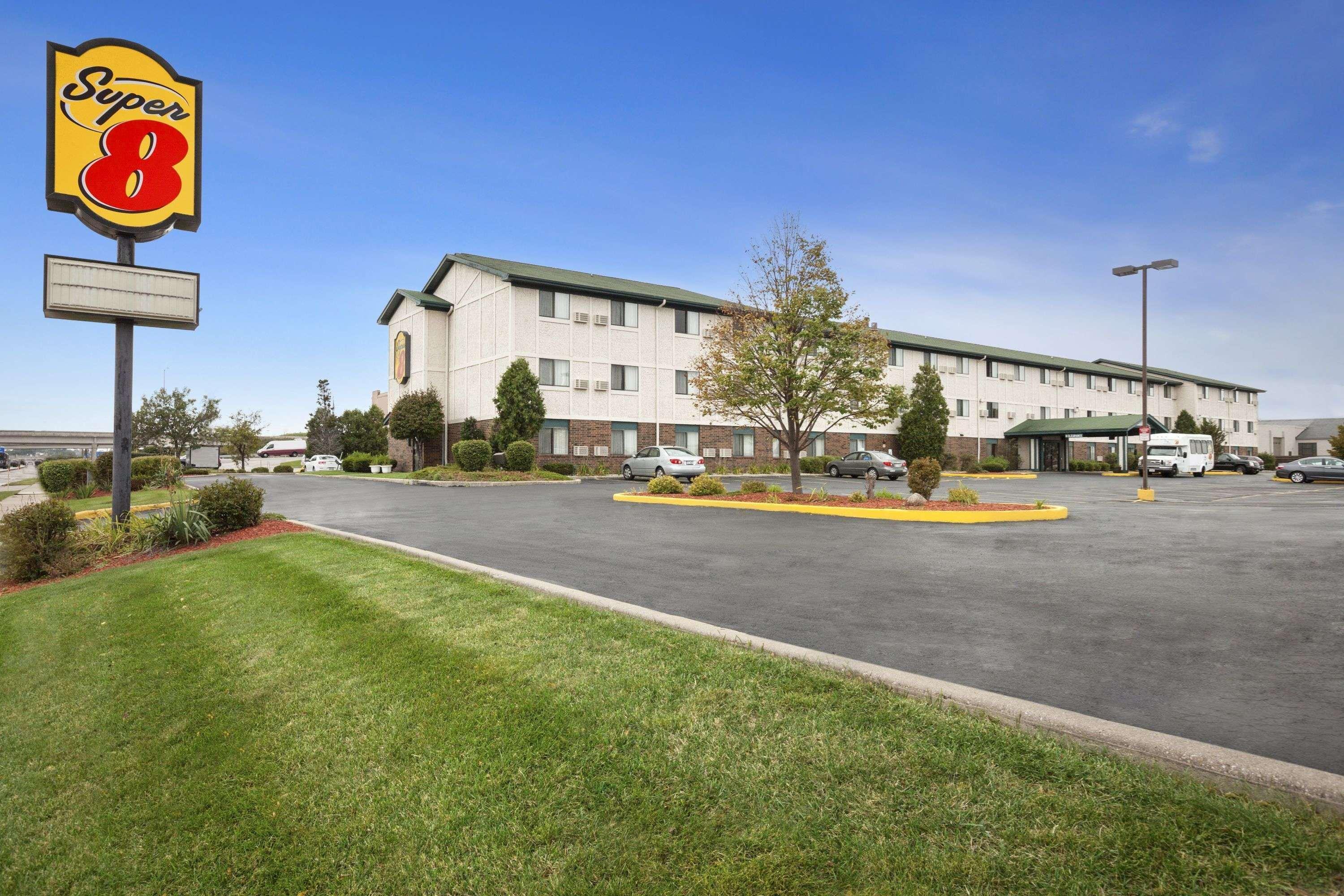 Hotel Super 8 By Wyndham Milwaukee Airport Exteriér fotografie